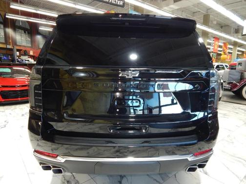 2025 Chevrolet Suburban High Country
