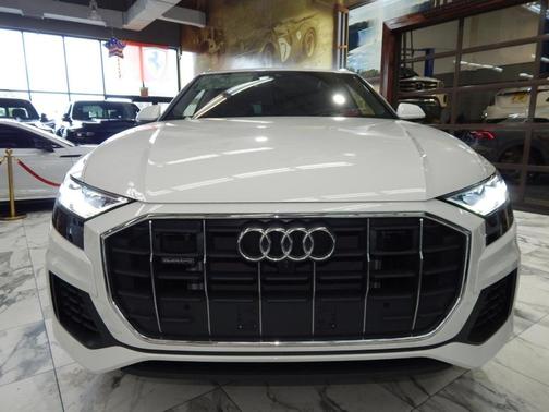 2023 Audi Q8 55 Prestige