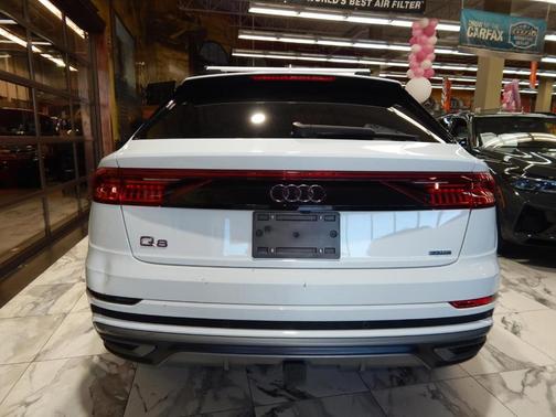 2023 Audi Q8 55 Premium
