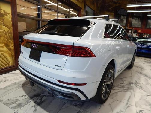 2023 Audi Q8 55 Premium