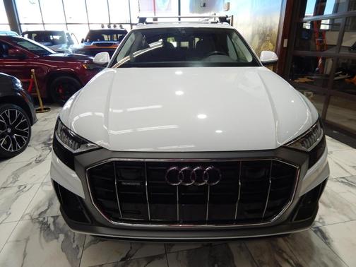 2023 Audi Q8 55 Premium