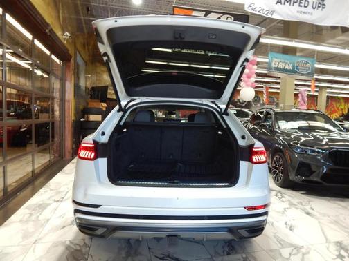2023 Audi Q8 55 Premium