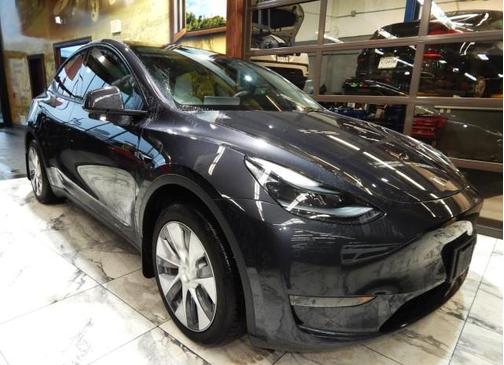 2024 Tesla Model Y Base