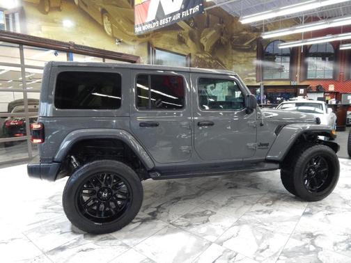 2021 Jeep Wrangler Unlimited Sahara Altitude