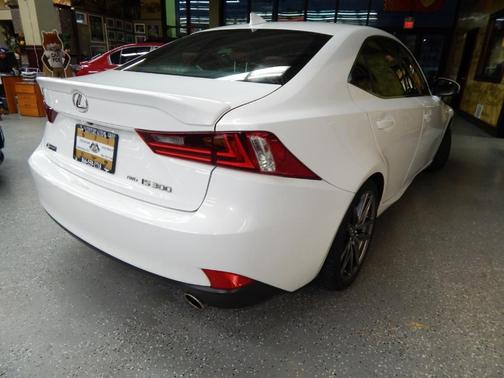 2016 Lexus IS 300 Base