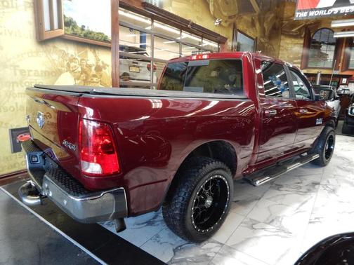 2016 RAM 1500 SLT