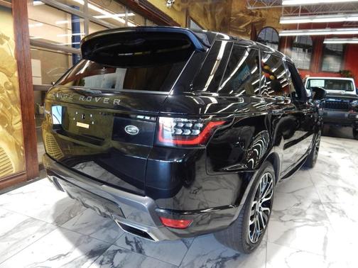 2022 Land Rover Range Rover Sport HSE Silver Edition