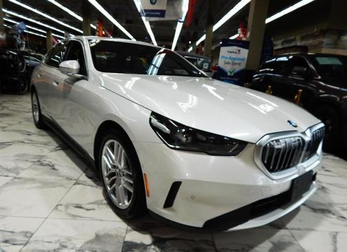 2025 BMW 530 i xDrive