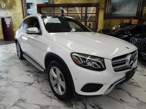 2018 Mercedes-Benz GLC 300 Base 4MATIC