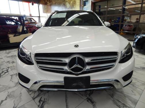 2018 Mercedes-Benz GLC 300 Base 4MATIC