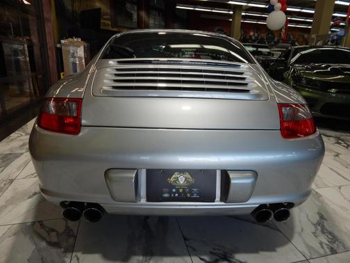 2005 Porsche 911 Carrera