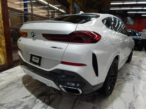 2021 BMW X6 xDrive40i