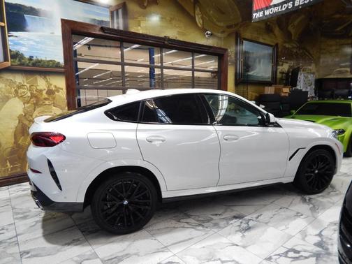 2021 BMW X6 xDrive40i