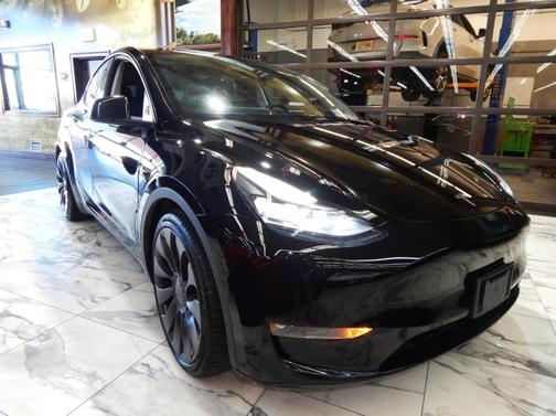 2023 Tesla Model Y Performance