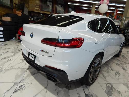 2021 BMW X4 M40i