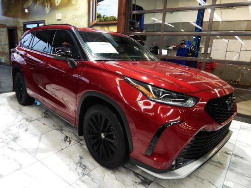 2024 Toyota Highlander XSE