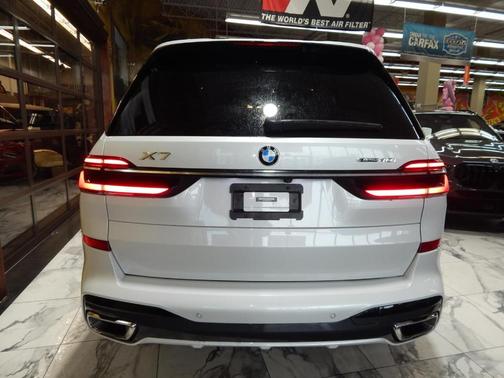 2024 BMW X7 xDrive40i