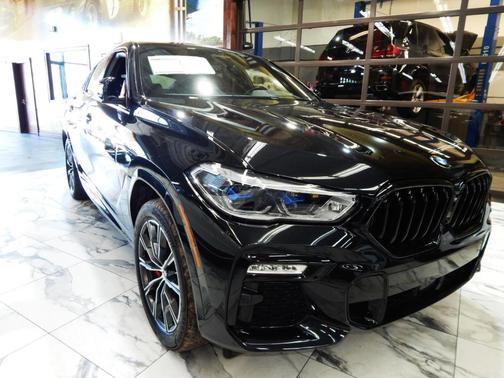 2021 BMW X6 M50i