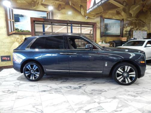 2019 Rolls-Royce Cullinan Base