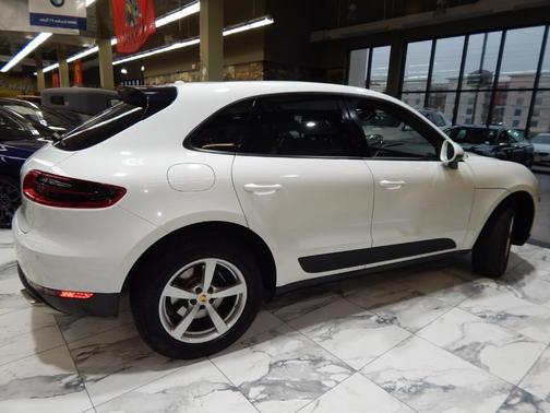 2018 Porsche Macan Sport Edition