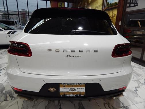 2018 Porsche Macan Sport Edition