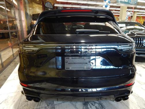2021 Porsche Cayenne GTS