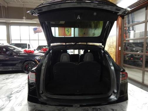 2022 Tesla Model X Base