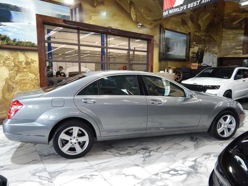 2010 Mercedes-Benz S-Class S 550 4MATIC