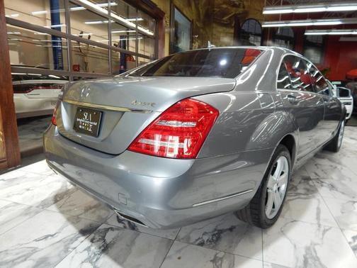 2010 Mercedes-Benz S-Class S 550 4MATIC