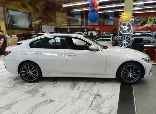 2019 BMW 330 i xDrive