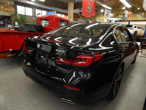 2022 BMW 530 i xDrive