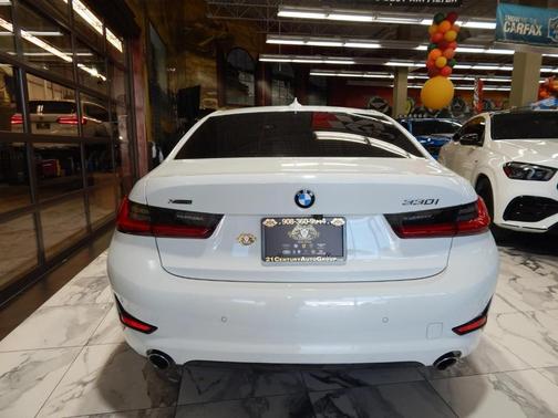 2021 BMW 330 i xDrive