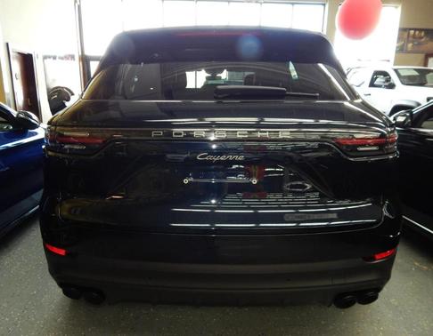 2022 Porsche Cayenne Platinum Edition