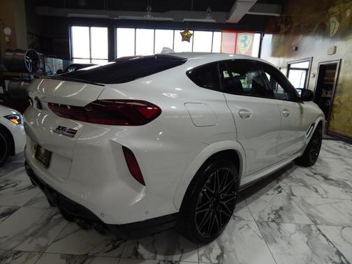 2022 BMW X6 M Base