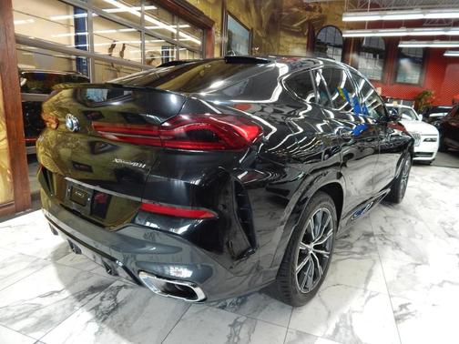 2025 BMW X6 xDrive40i