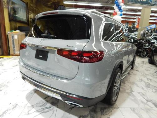 2024 Mercedes-Benz GLS 450 4MATIC