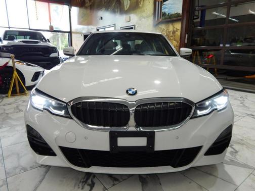 2021 BMW 330 i xDrive