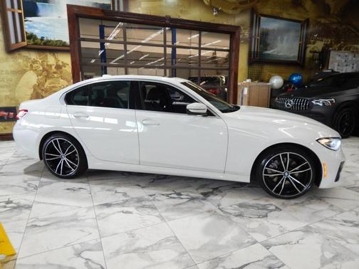 2021 BMW 330 i xDrive