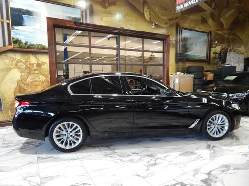 2022 BMW 530 i xDrive