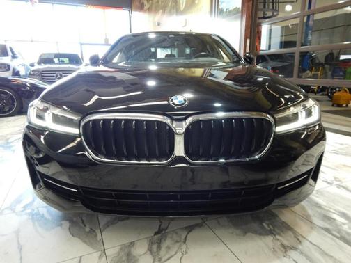 2022 BMW 530 i xDrive