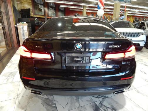 2022 BMW 530 i xDrive