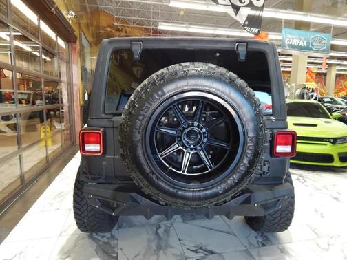 2021 Jeep Wrangler Unlimited Sahara Altitude