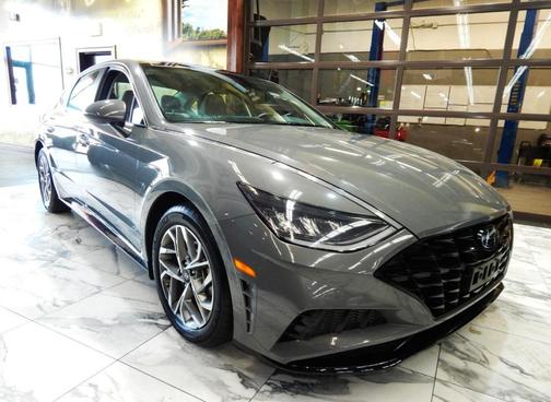 2022 Hyundai SONATA SEL