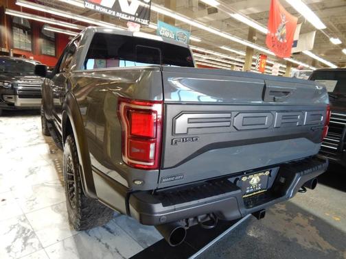 2020 Ford F-150 Raptor