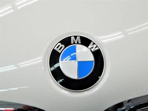 Photo 5 of 69 of 2017 BMW X5 xDrive35i