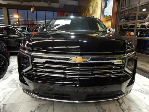 2025 Chevrolet Suburban Premier