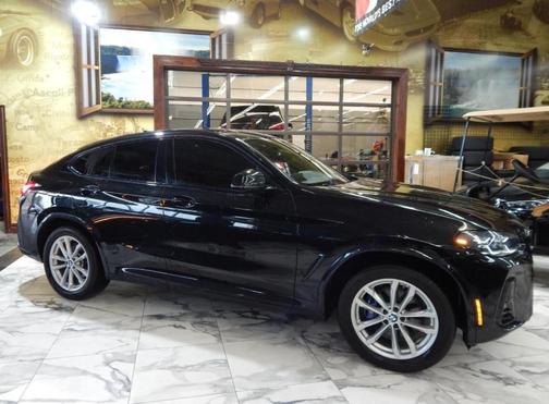 2022 BMW X4 xDrive30i