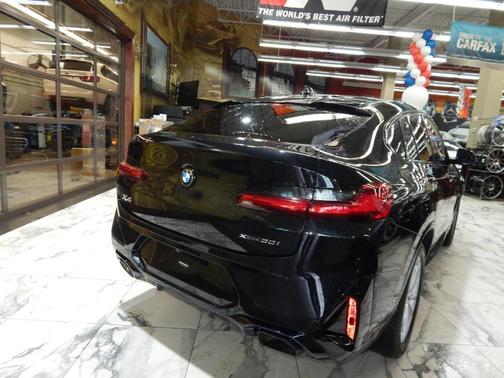 2022 BMW X4 xDrive30i