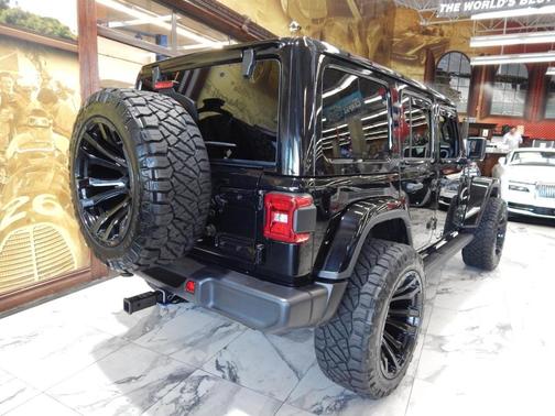 2021 Jeep Wrangler Unlimited Sahara Altitude