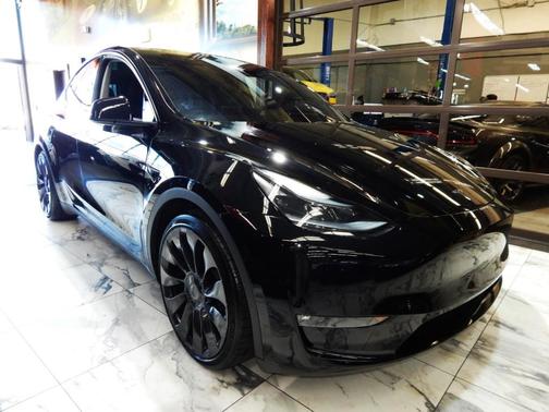 2023 Tesla Model Y Performance